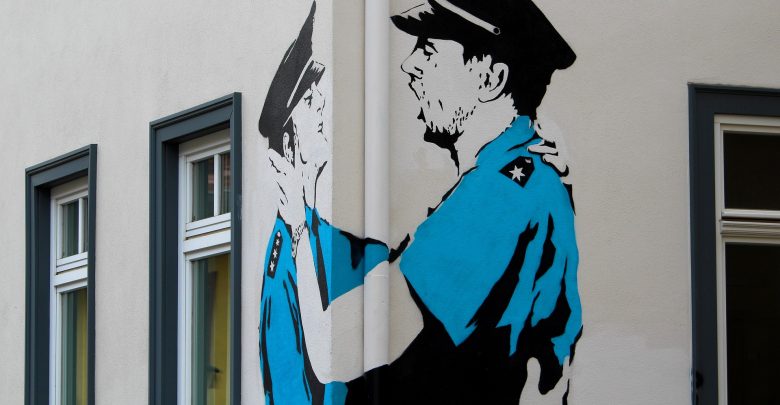 street-art-gay cops